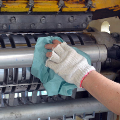 Heavy Duty Nonwoven Wipes with High Absorbency and Pulp55% + PET45% for Automotive Assembly